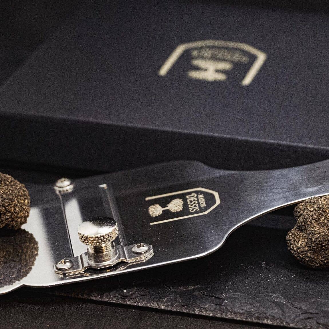 Maison Dessis - Mandoline inox pour truffes (Stainless steel truffle mandoline)